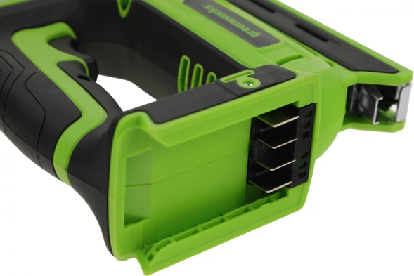 Степлер ручной Greenworks G24CS10 скобы 4/55/90/18GA