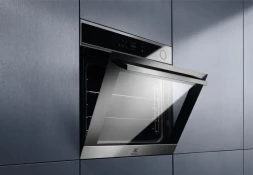 Духовой шкаф Электрический Electrolux EOC8P39WX черный/нержавеющая сталь