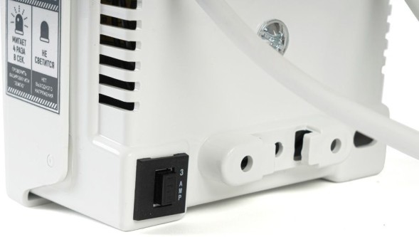 Стабилизатор напряжения Бастион Teplocom ST-555 300Вт 400ВА белый