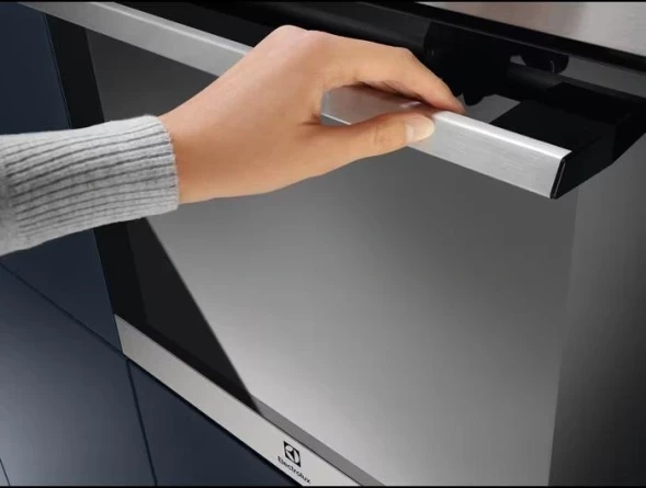 Духовой шкаф Электрический Electrolux EOH2H00BX нержавеющая сталь
