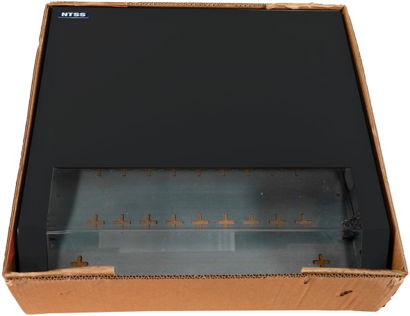 Шкаф коммутационный NTSS (NTSS-SOHO5U-BL) настенный 5U 520x140мм пер.дв.стекл несъемн.бок.пан. 80кг черный 11кг 480мм IP20 металл