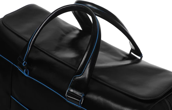 Сумка дорожная Piquadro Blue Square BV4342B2/N с отделением для ноутбука 15&amp;quot; черная натур.кожа