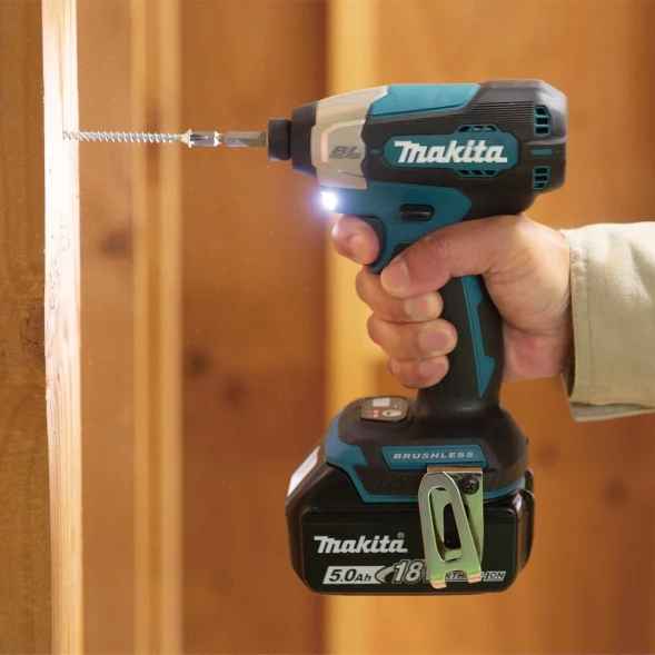 Шуруповерт Makita DTD157RTJ аккум. патрон:квад.1/4&amp;quot; (кейс в комплекте)