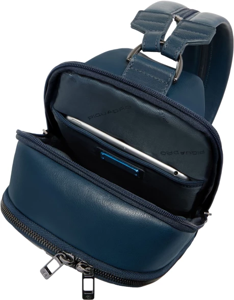 Рюкзак слинг мужской Piquadro Victor CA7174W143/BLU синий натур.кожа