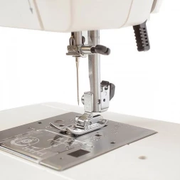 Швейная машина Janome Sewist 709 белый
