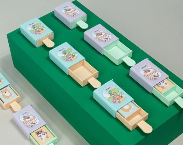 Ластик Deli 71113 мороженое 67x35x18мм ПВХ ассорти