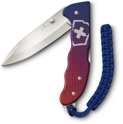Нож перочинный Victorinox Evoke Alox (0.9415.D221) 136мм 5функц. синий/красный подар.коробка в комплекте: паракорд
