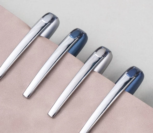 Ручка шариков. Deli EQ126-BL d=0.7мм син. черн. кругл.