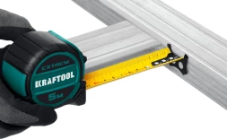 Рулетка геодезическая Kraftool 34127-10 дл.полотна 10м изм.шкала в см зацеп двусторонний магнитный зеленый