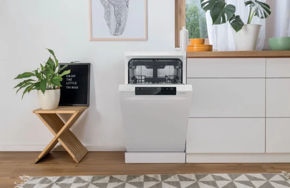 Посудомоечная машина Gorenje GS541D10W белый (узкая) инвертор