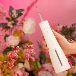 Ирригатор Scarlett SC-WF02 портатив. 4насад. белый