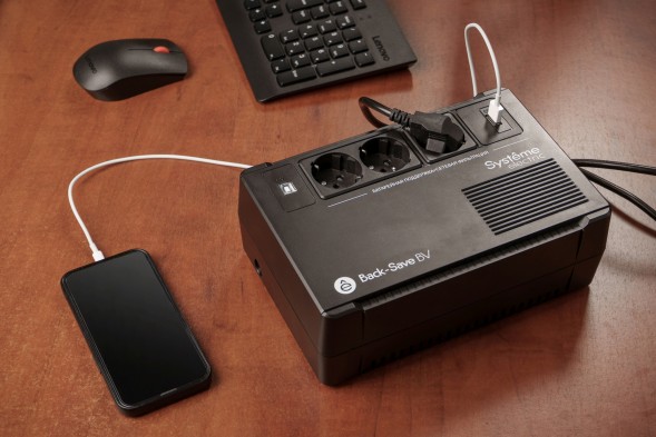 Источник бесперебойного питания Systeme Electriс BV BVSE400RS 240Вт 400ВА черный