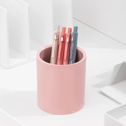 Стакан для канцелярских принадлежностей Deli ENS023 PINK Nusign круглая 83x95мм пластик розовый