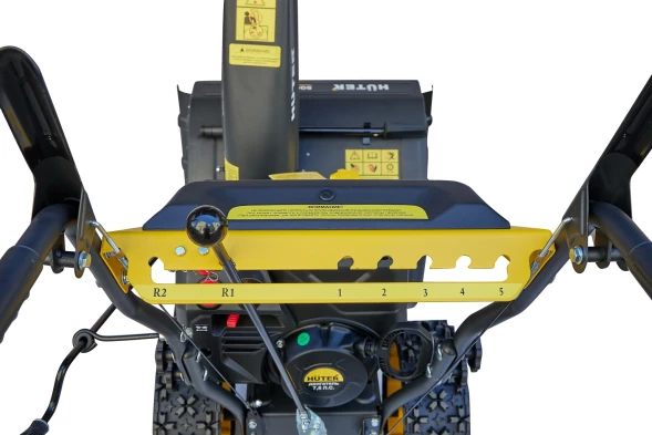 Снегоуборщик бензин. Huter SGC 4100 Winter PRO 5.737кВт 7.8л.с.