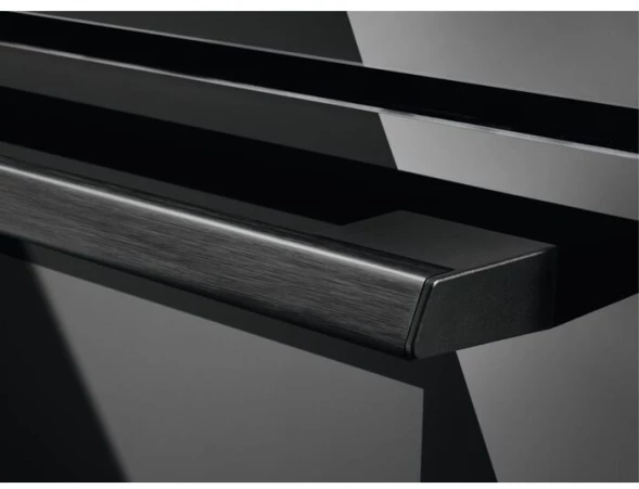 Духовой шкаф Электрический Electrolux EOD5H70Z черный