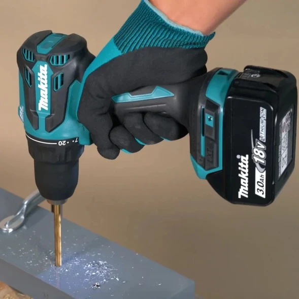 Дрель-шуруповерт Makita DDF490SF1J аккум. патрон:быстрозажимной (кейс в комплекте)